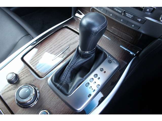 フーガハイブリッド 2015/H27