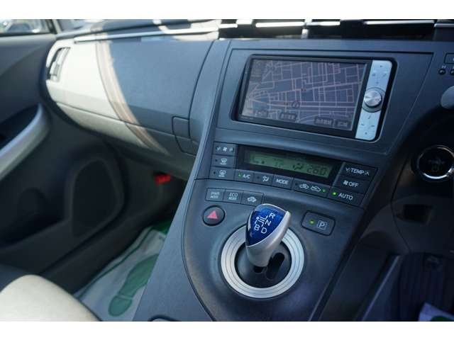 プリウス 2011/H23