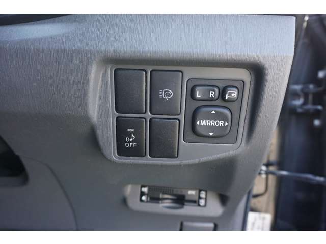 プリウス 2011/H23