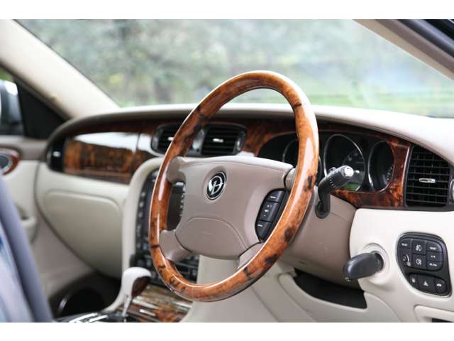 デイムラー 2008/H20