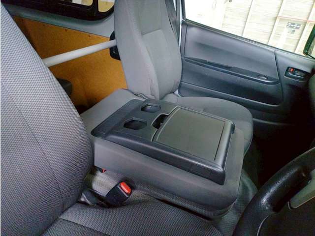 ハイエースバン 2021/R03