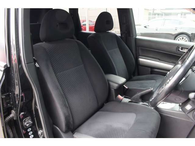 エクストレイル 2010/H22
