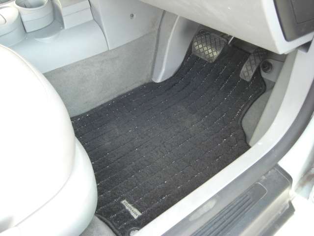 ニュービートルカブリオレ 2006/H18