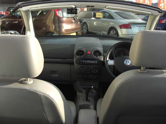 ニュービートルカブリオレ 2006/H18