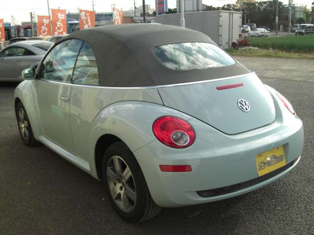 ニュービートルカブリオレ 2006/H18