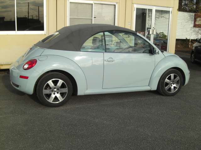 ニュービートルカブリオレ 2006/H18