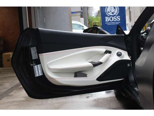 F8スパイダー 2021/R03
