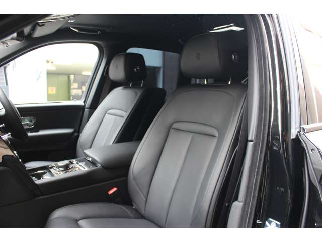 ブラックバッジカリナン 2025/R07