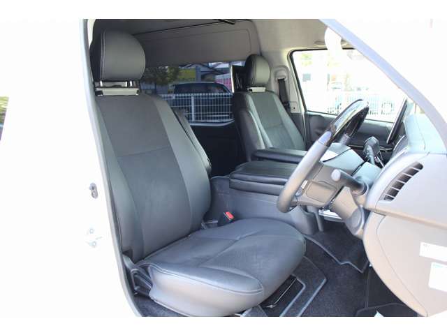 ハイエースコミューター 2021/R03