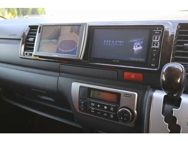 ハイエースコミューター 2016/H28