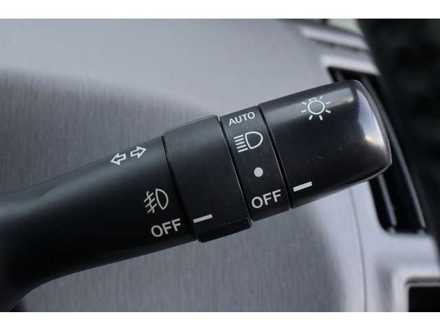 プリウスα 2013/H25