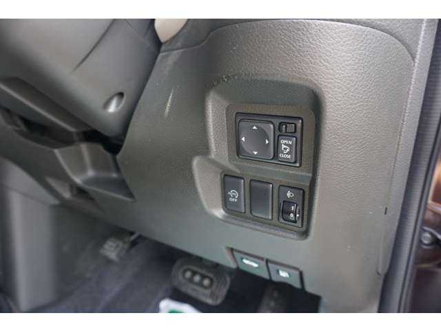 キューブ 2013/H25