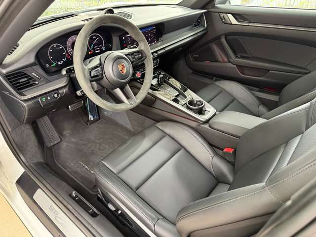 911 2025/R07