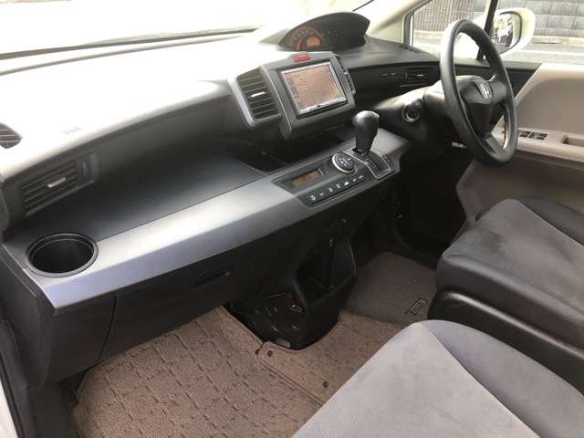 フリード 2010/H22