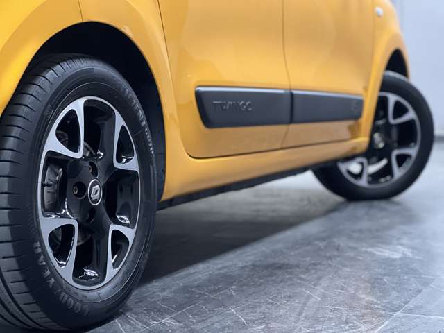 トゥインゴ 2020/R02