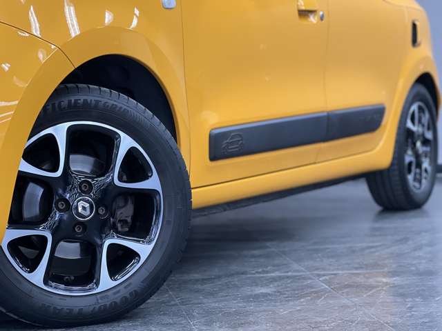 トゥインゴ 2020/R02