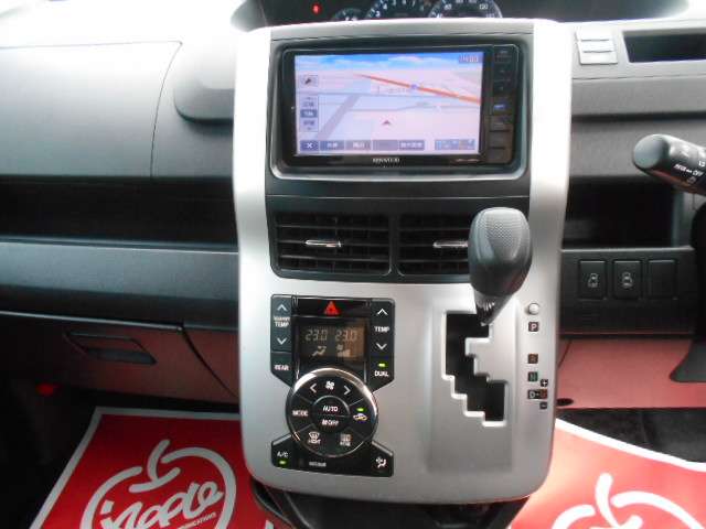 ヴォクシー 2010/H22
