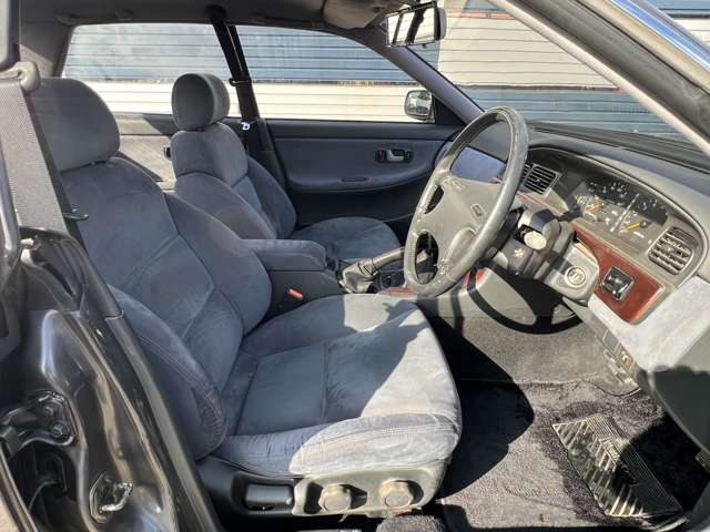 ローレル 1992/H04