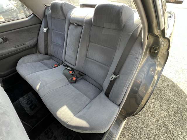 ローレル 1992/H04