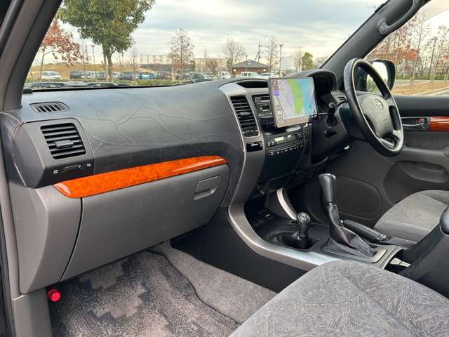 ランドクルーザープラド 2005/H17