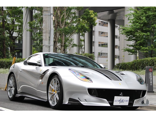 フェラーリF12tdfF1 DCTD車/世界限定799台/レーシングストライプ