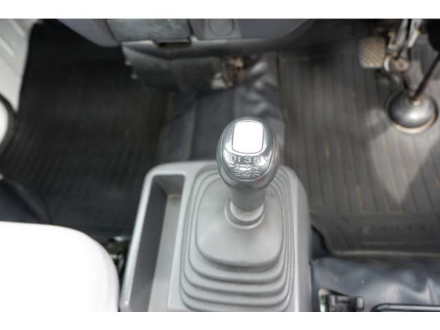 サンバートラック 2004/H16