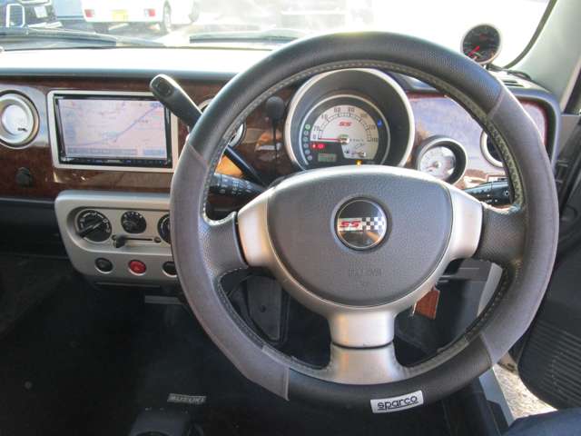 アルトラパン 2004/H16