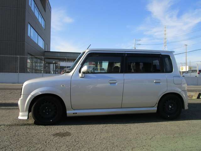 アルトラパン 2004/H16