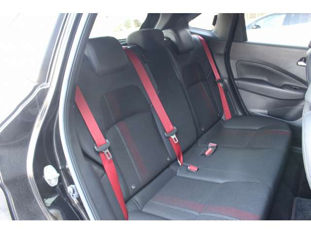 ノートオーラ 2021/R03