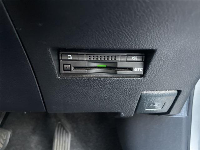 カローラアクシオ 2015/H27