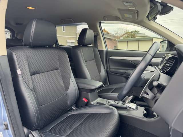 アウトランダーPHEV 2013/H25