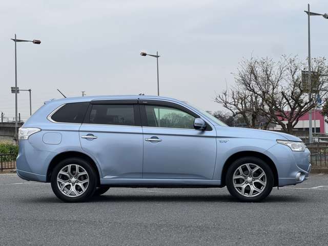 アウトランダーPHEV 2013/H25