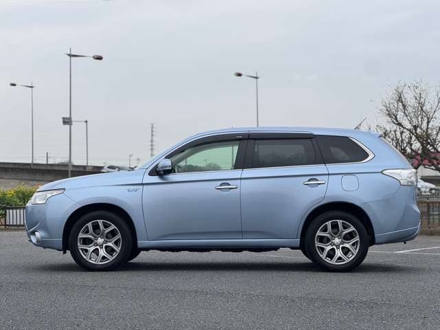 アウトランダーPHEV 2013/H25