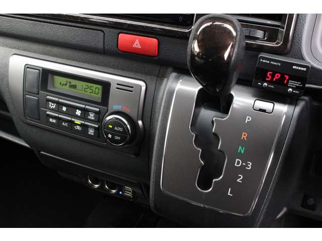 ハイエースバン 2015/H27