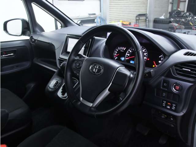 ヴォクシー 2015/H27