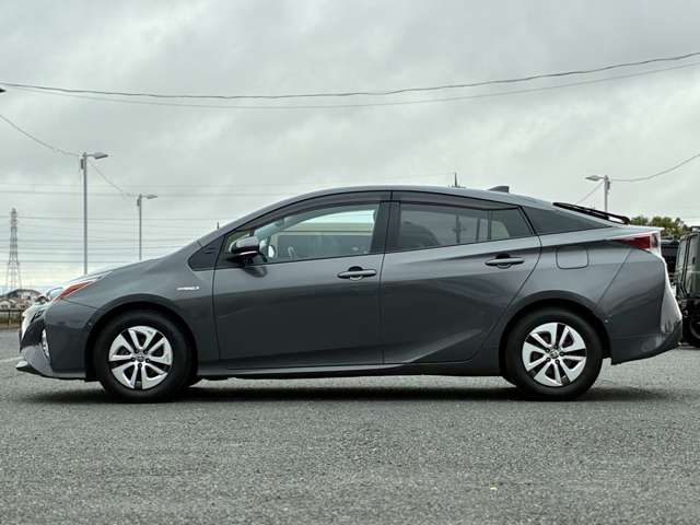 プリウス 2016/H28