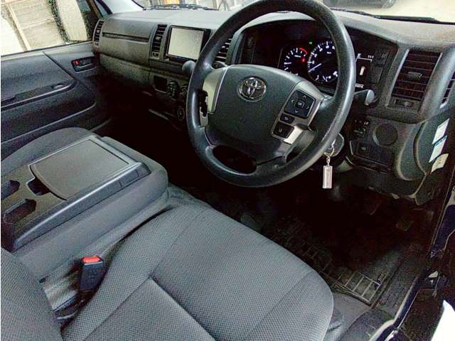 ハイエースバン 2021/R03