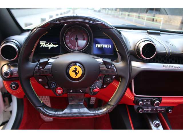 新品◎フェラーリ　ポルトフィーノ 純正 ドラフトストップ　ウインドディフレクター 新品◎フェラーリ ポルトフィーノ 純正 ドラフトストップ