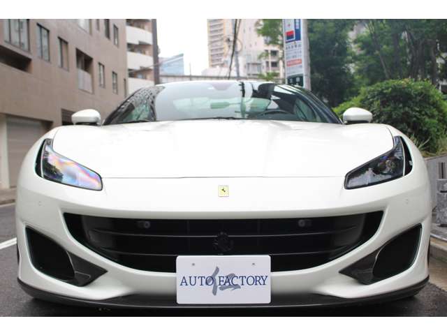 フェラーリポルトフィーノF1 DCTD車/バイカラールーフ/LED