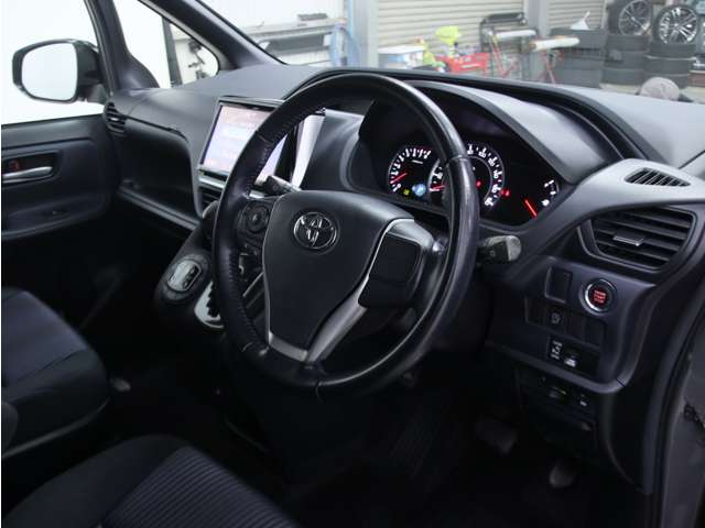 ヴォクシー 2015/H27