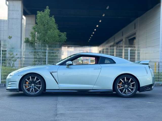 GT-R 2011/H23