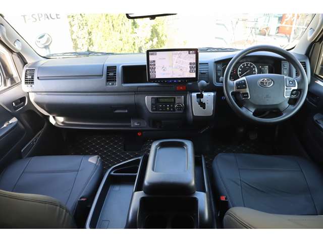 ハイエースコミューター 2024/R06