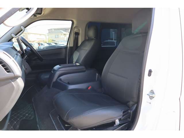 ハイエースコミューター 2024/R06