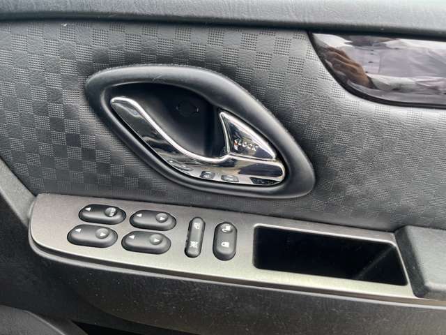 エスケープ 2010/H22