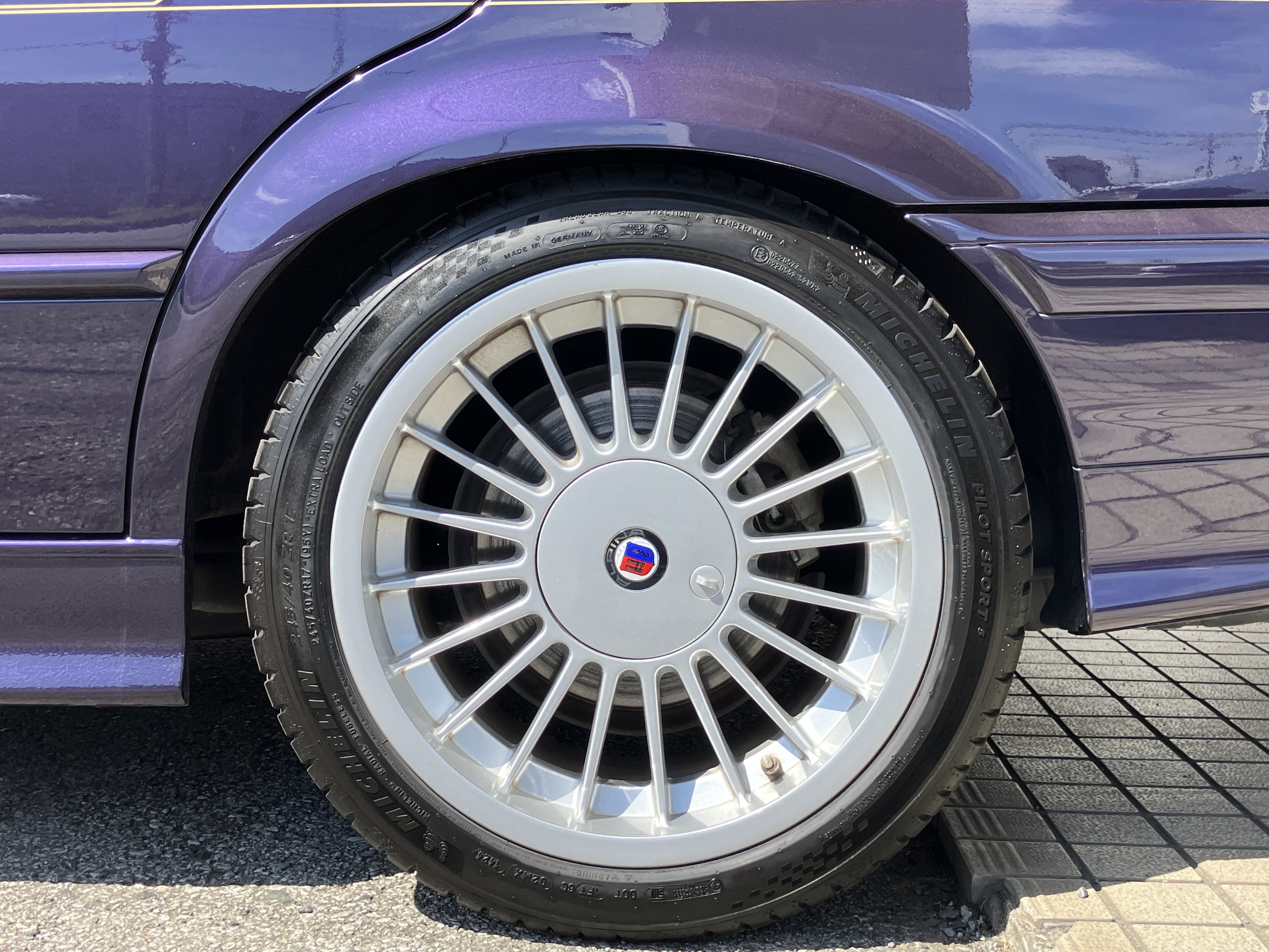 B3 1995/H07