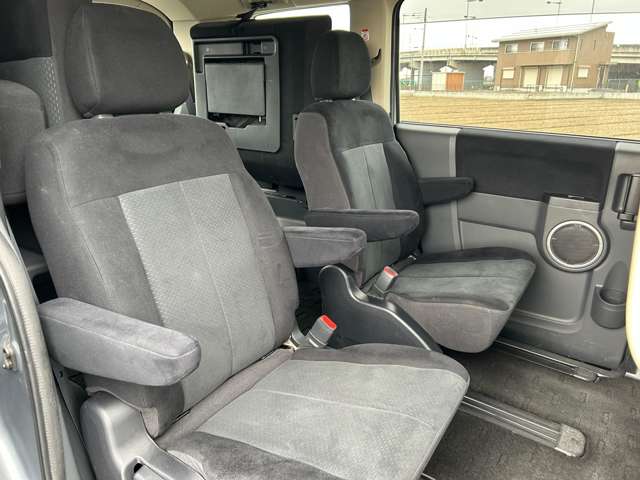 デリカD:5 2011/H23