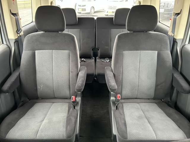 デリカD:5 2011/H23