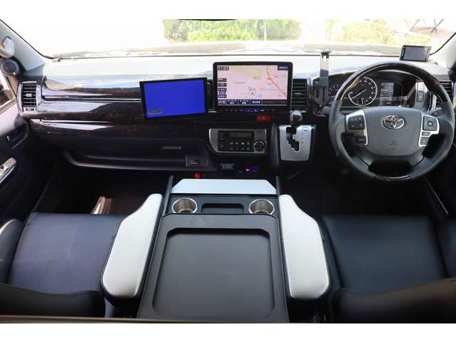 ハイエースコミューター 2023/R05