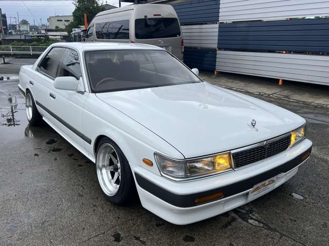 ローレル 1989/H01