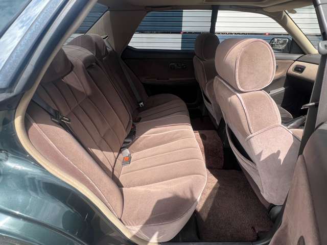 ローレル 1992/H04